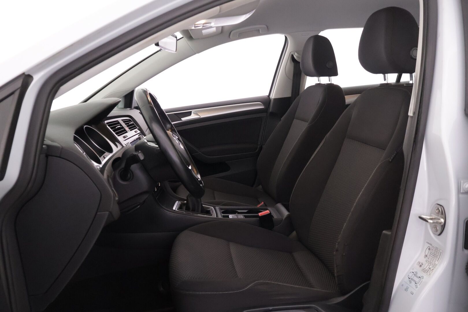 Volkswagen Golf 2017 Variant Trendline 1,0 TSI 63 kW (85 hv) - Juuri huollettu | Suomi-auto | Vakkari | Bluetooth | Lohko | 2x renkaat