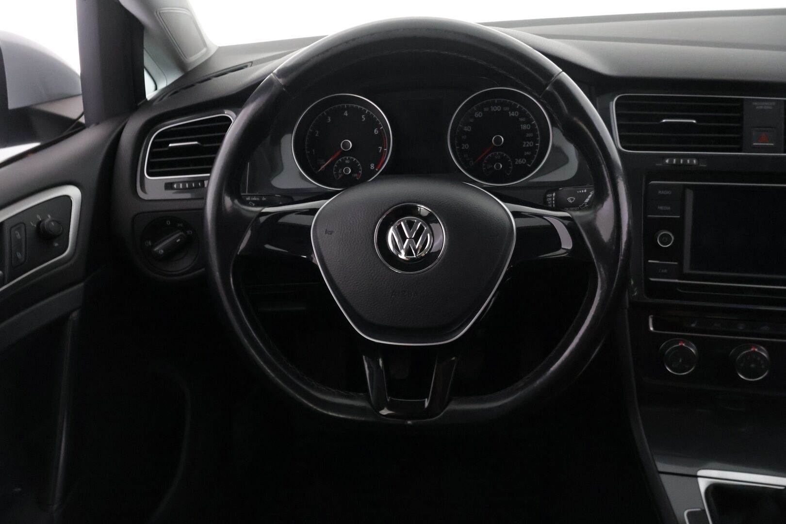 Volkswagen Golf 2017 Variant Trendline 1,0 TSI 63 kW (85 hv) - Juuri huollettu | Suomi-auto | Vakkari | Bluetooth | Lohko | 2x renkaat