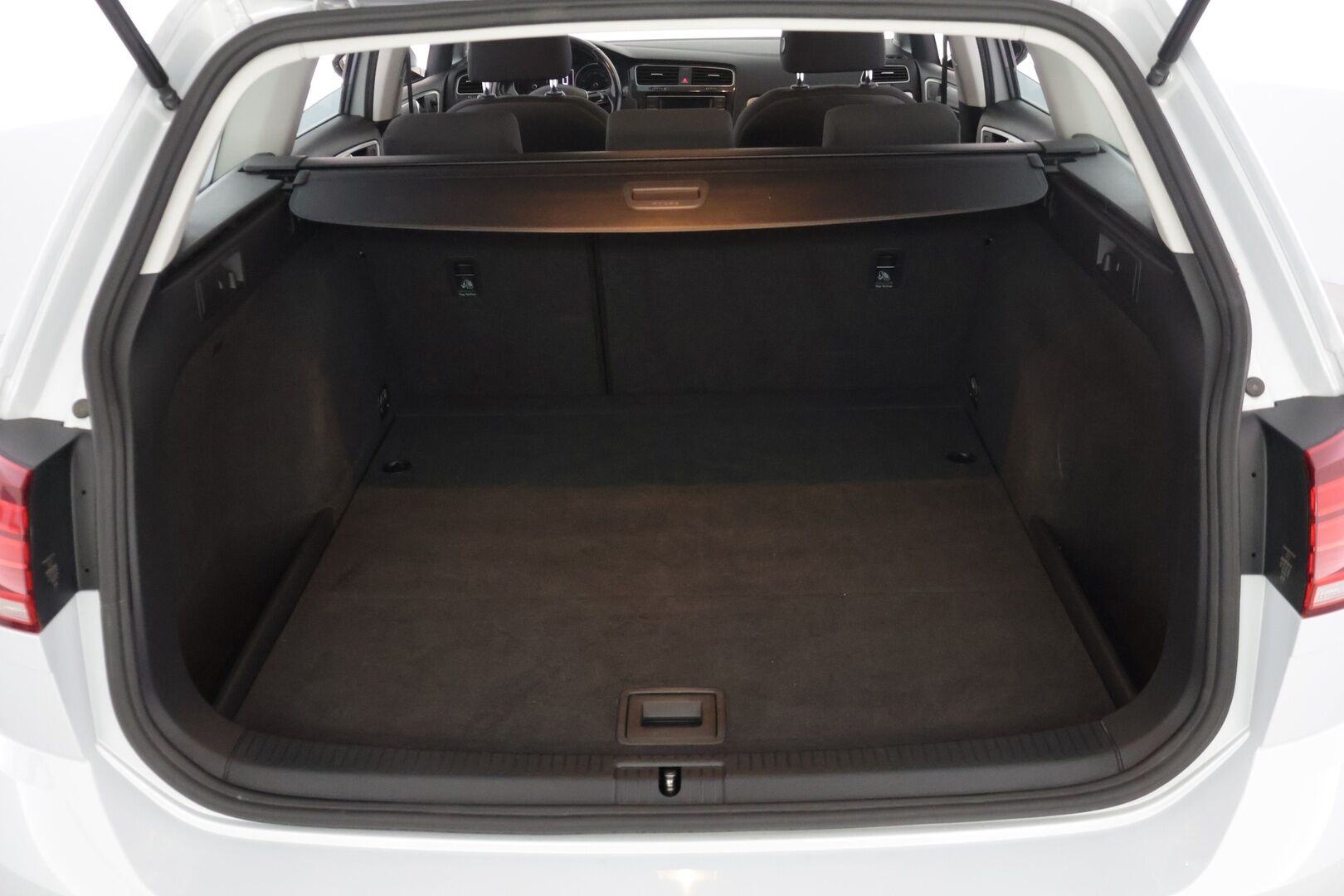 Volkswagen Golf 2017 Variant Trendline 1,0 TSI 63 kW (85 hv) - Juuri huollettu | Suomi-auto | Vakkari | Bluetooth | Lohko | 2x renkaat