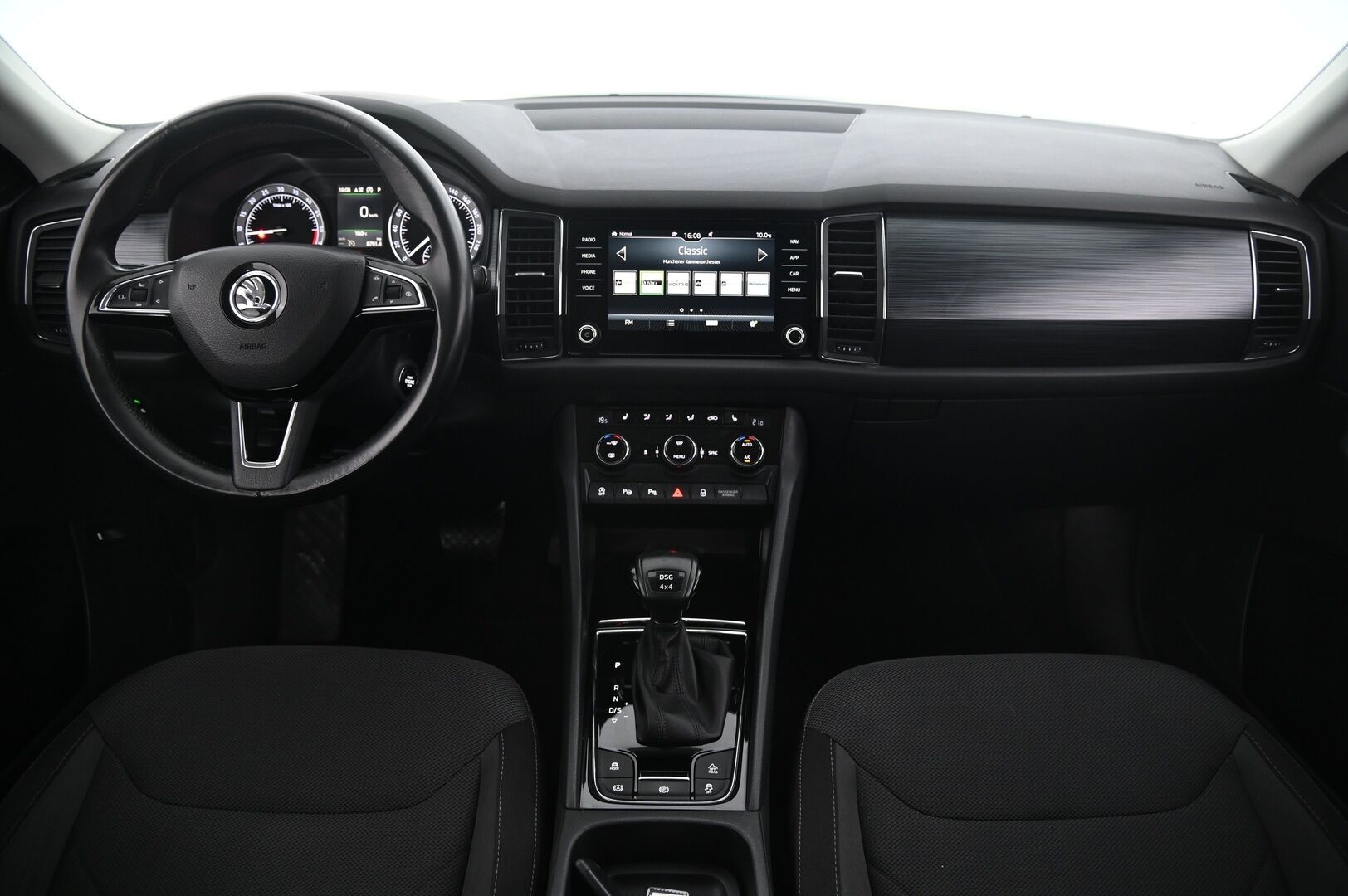 Skoda Kodiaq 2017 2,0 TDI 190 4x4 Ambition DSG Autom. 7P *Webasto / Koukku / Lämmitettävä tuulilasi / Ratinlämmitin / Navi* - Suomi-auto / 7-Paikkainen / Kahdet OEM vanteet