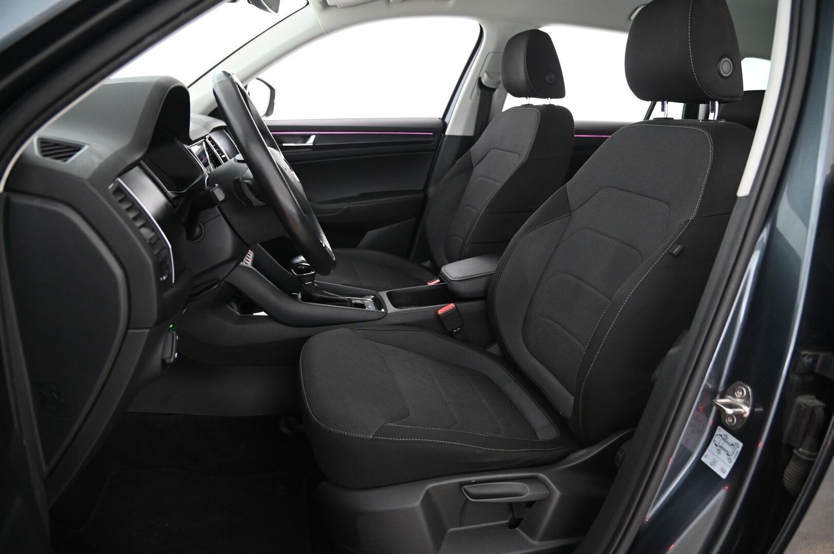 Skoda Kodiaq 2017 2,0 TDI 190 4x4 Ambition DSG Autom. 7P *Webasto / Koukku / Lämmitettävä tuulilasi / Ratinlämmitin / Navi* - Suomi-auto / 7-Paikkainen / Kahdet OEM vanteet