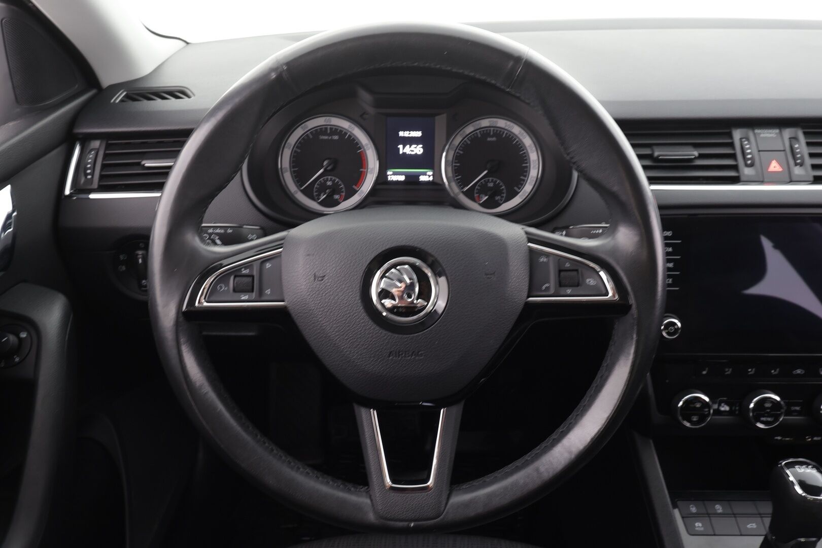 Skoda Octavia 2017 Combi 1,4 TSI Style DSG * Webasto / P.Kamera / LED / Katveavustin / Ambient-valot / Vakkari / Ratinlämmitys * - Suomi-auto / Kahdet renkaat - HULLUT BLACKWEEK JATKOT - KORKOTARJOUS 2,49%