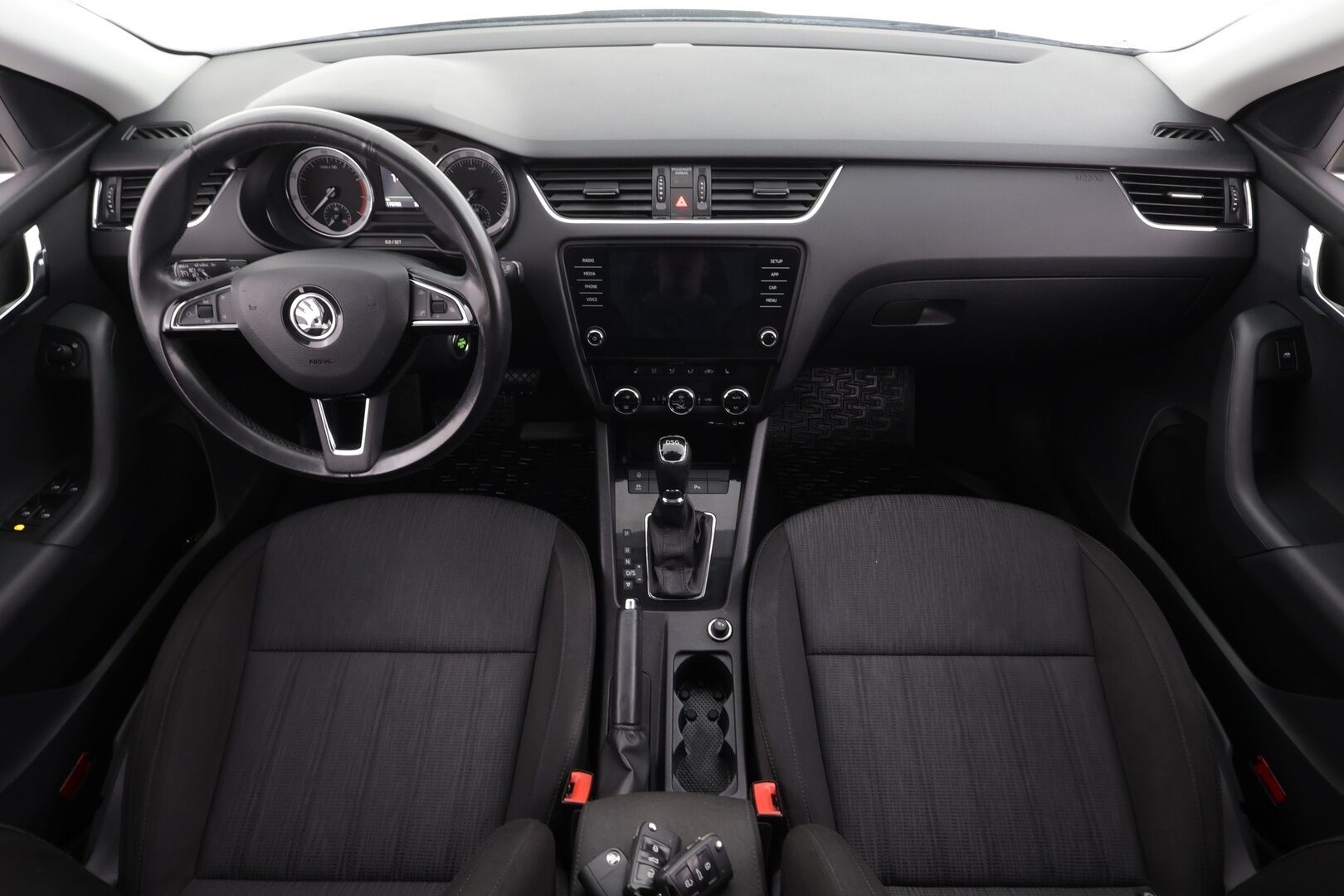 Skoda Octavia 2017 Combi 1,4 TSI Style DSG * Webasto / P.Kamera / LED / Katveavustin / Ambient-valot / Vakkari / Ratinlämmitys * - Suomi-auto / Kahdet renkaat - HULLUT BLACKWEEK JATKOT - KORKOTARJOUS 2,49%