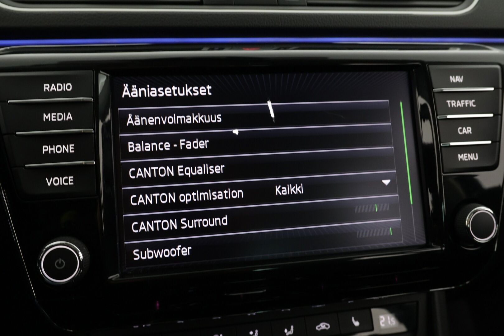 Skoda Superb 2017 1,4 TSI ACT Style DSG Autom *Vakkari / Sähköpenkit muistilla / Vetokoukku!* - Hyvin pidetty / Kattavasti varusteltu / Hyvä huoltohistoria