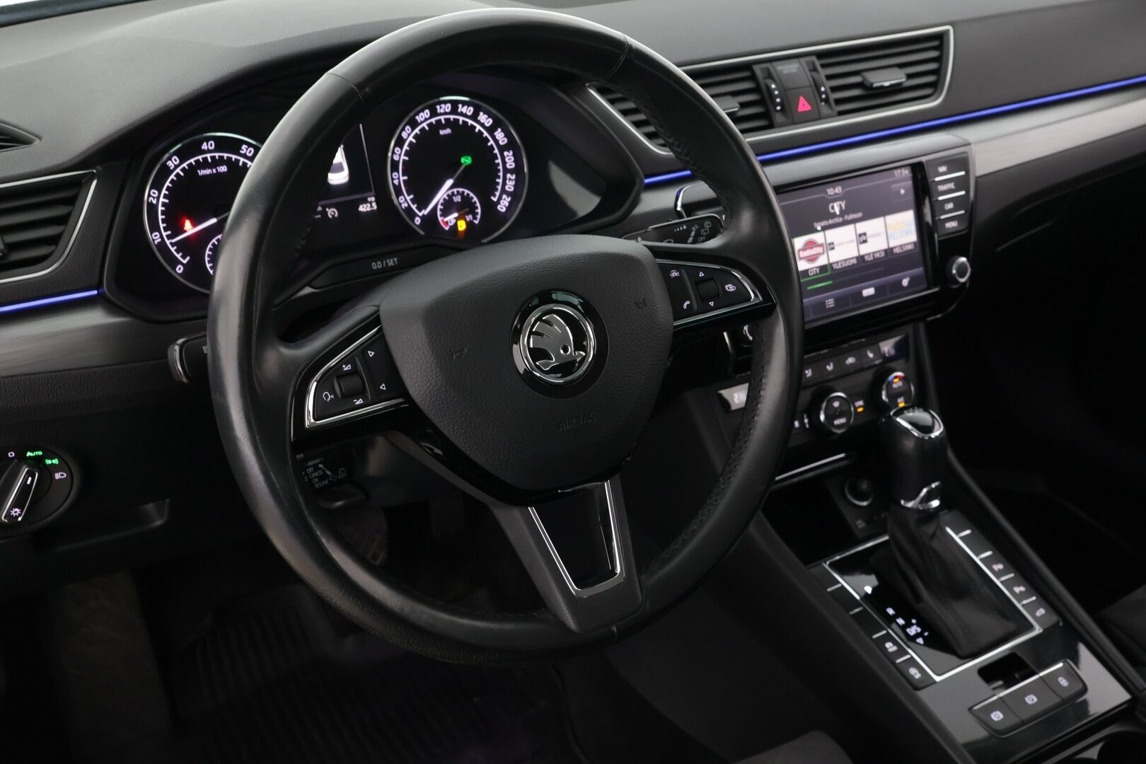 Skoda Superb 2017 1,4 TSI ACT Style DSG Autom *Vakkari / Sähköpenkit muistilla / Vetokoukku!* - Hyvin pidetty / Kattavasti varusteltu / Hyvä huoltohistoria