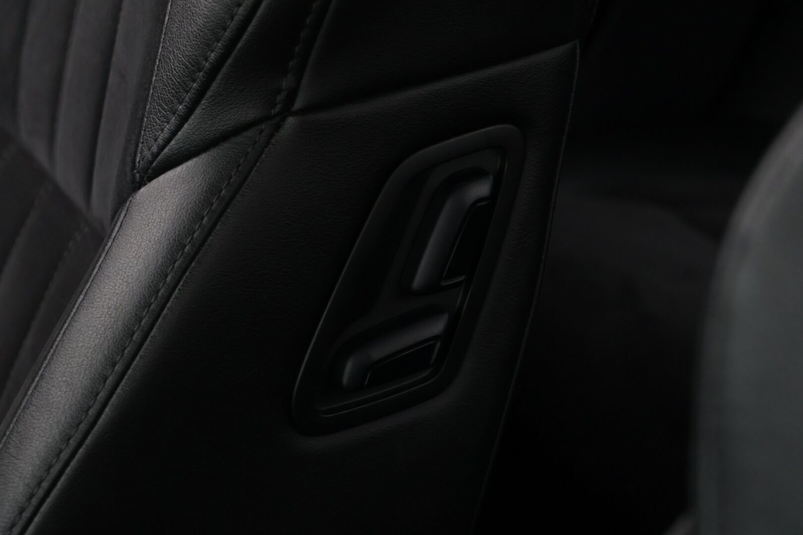 Skoda Superb 2017 1,4 TSI ACT Style DSG Autom *Vakkari / Sähköpenkit muistilla / Vetokoukku!* - Hyvin pidetty / Kattavasti varusteltu / Hyvä huoltohistoria