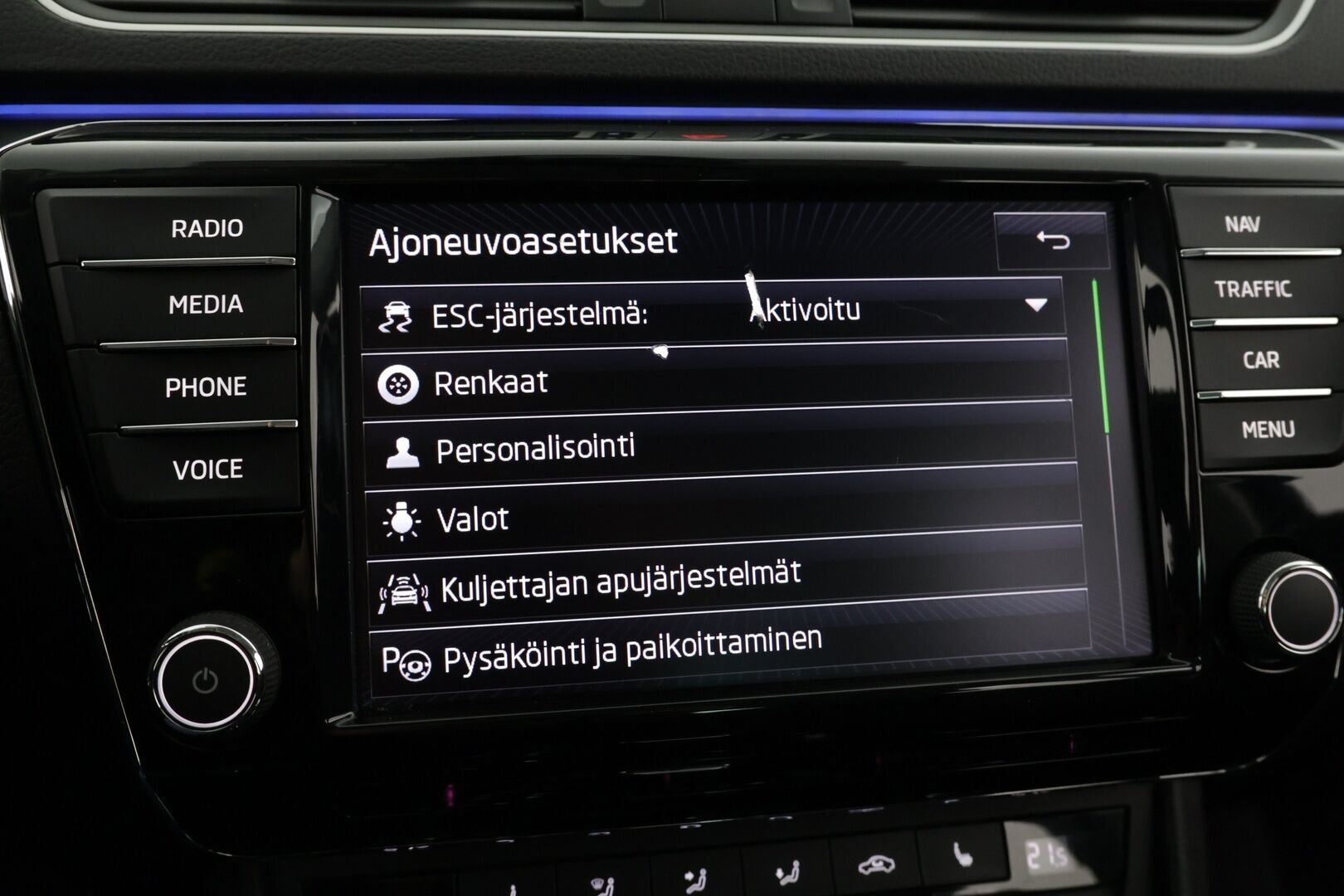 Skoda Superb 2017 1,4 TSI ACT Style DSG Autom *Vakkari / Sähköpenkit muistilla / Vetokoukku!* - Hyvin pidetty / Kattavasti varusteltu / Hyvä huoltohistoria