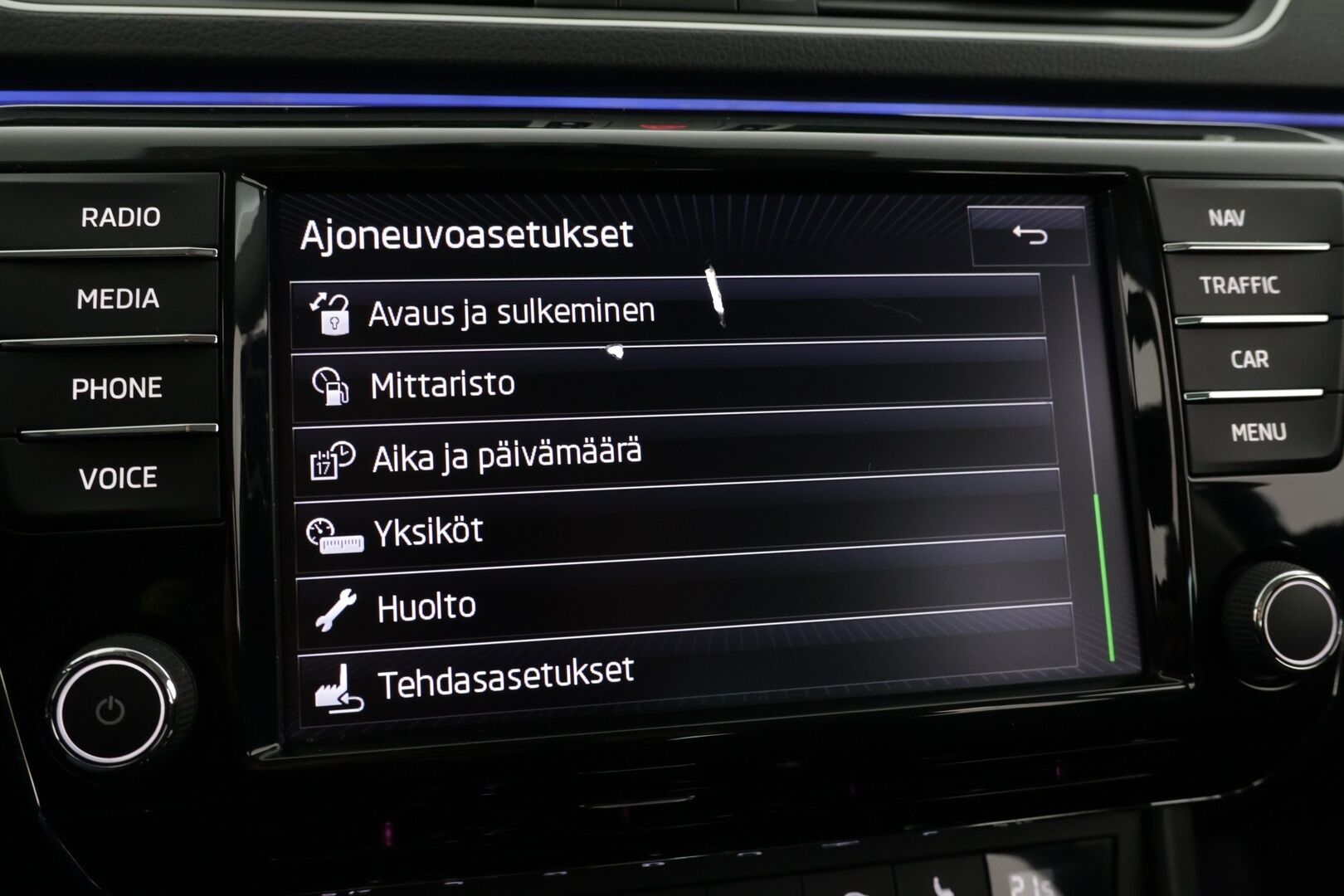 Skoda Superb 2017 1,4 TSI ACT Style DSG Autom *Vakkari / Sähköpenkit muistilla / Vetokoukku!* - Hyvin pidetty / Kattavasti varusteltu / Hyvä huoltohistoria