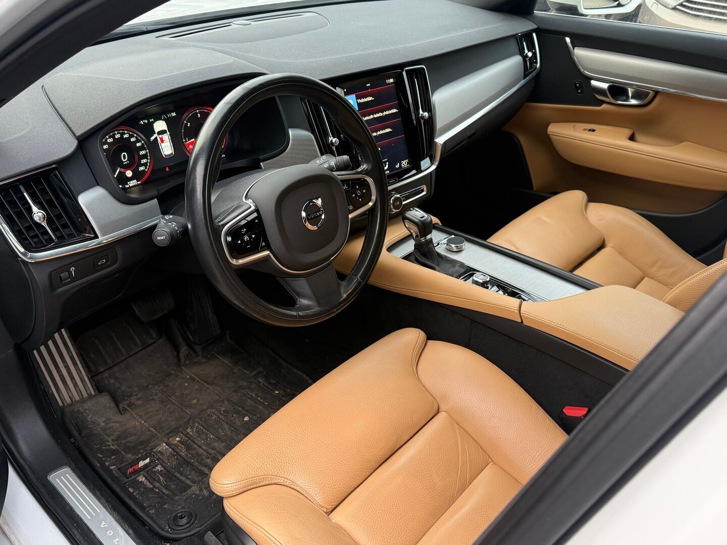 Volvo V90 2017 D4 AWD Business Inscription aut *Vetokoukku / Adapt. Vakkari / Webasto / P-tutkat / Ruskeat nahat / Takaistuinlämmitys* - Juuri saapunut Espooseen! - HULLUT VÄLIPÄIVÄT KORKOTARJOUS 2,49%