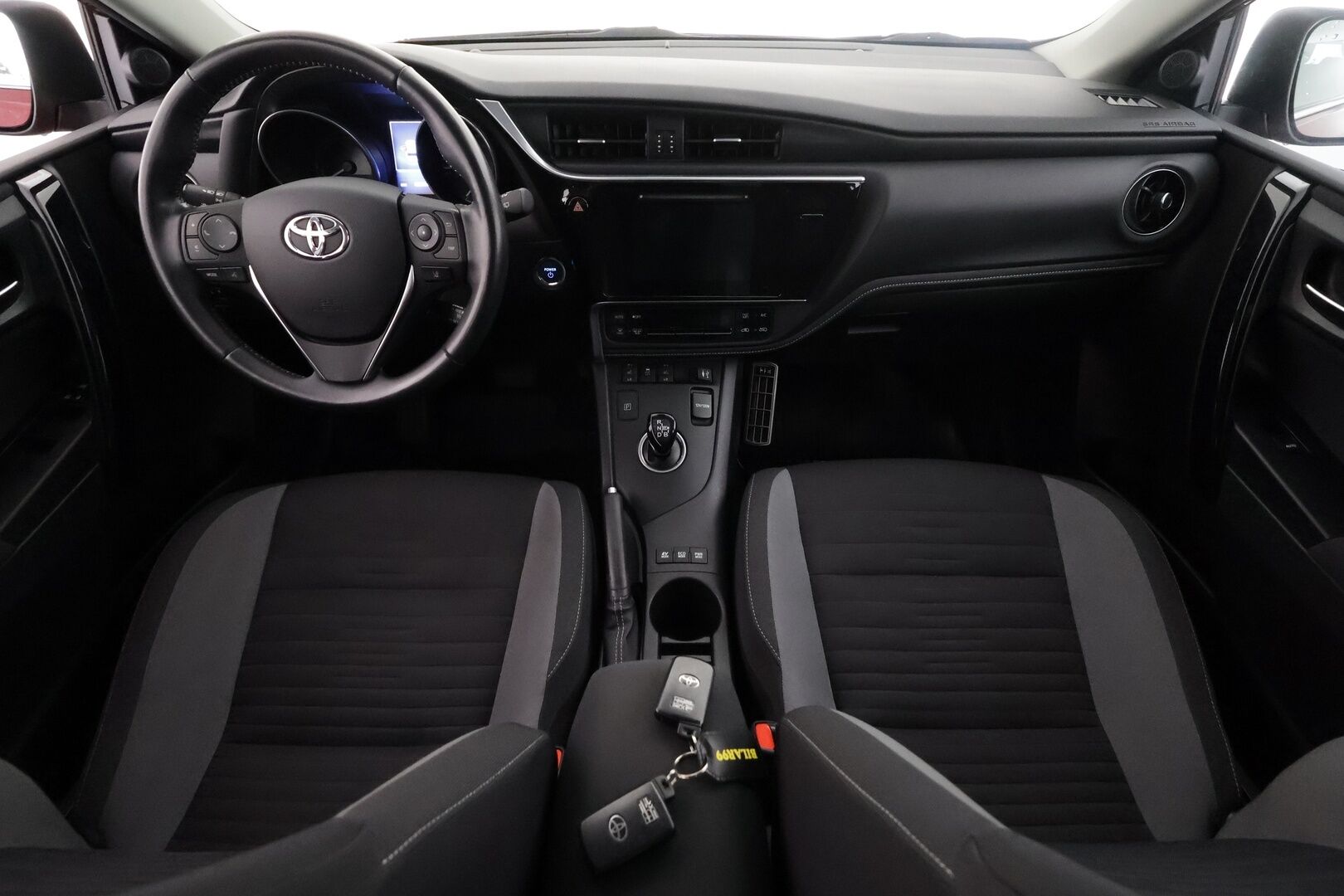 Toyota Auris 2017 Touring Sports 1,8 Hybrid Active - | LED | Vakkari | P.kamera | Navi | Kaistavahti | PCS | RSA | Bluetooth | Lohko+sisälämmitin | Aut. pitkät | Hyvä huoltokirja | 2x renkaat aluin |