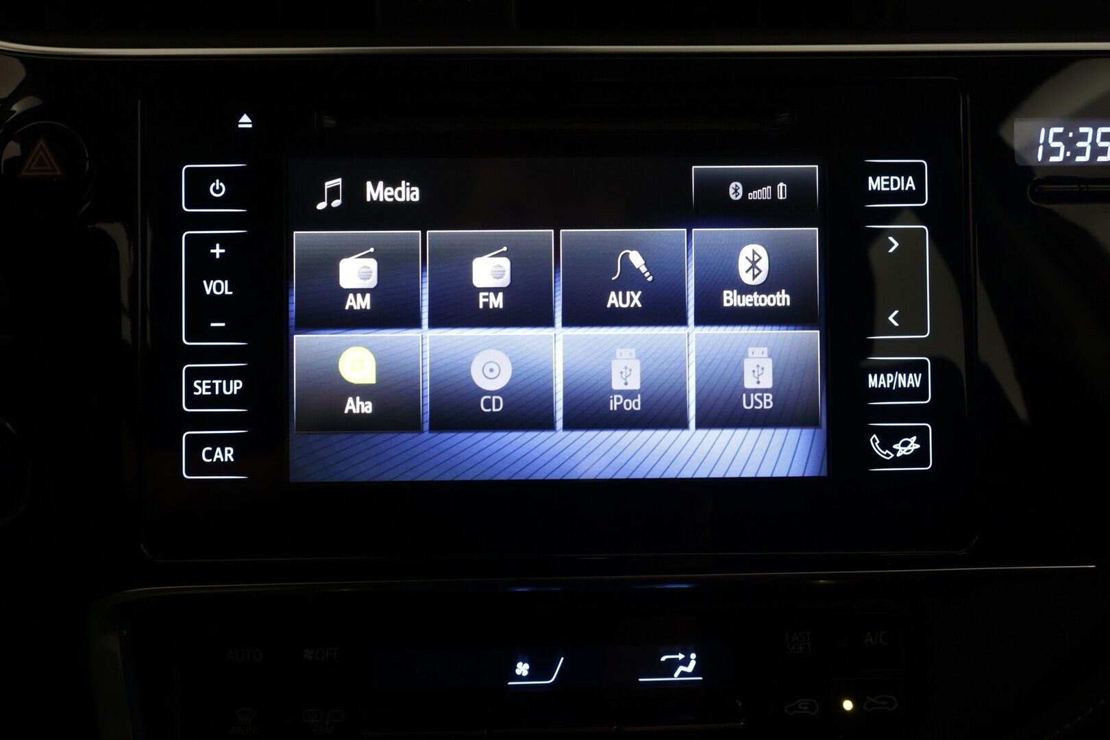 Toyota Auris 2017 Touring Sports 1,8 Hybrid Active - | LED | Vakkari | P.kamera | Navi | Kaistavahti | PCS | RSA | Bluetooth | Lohko+sisälämmitin | Aut. pitkät | Hyvä huoltokirja | 2x renkaat aluin |