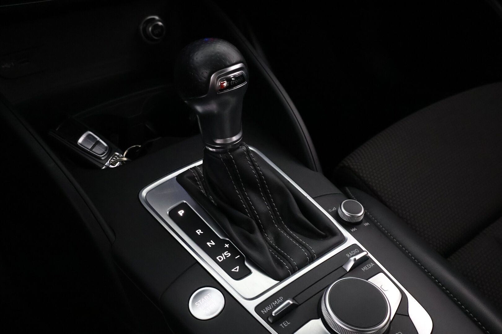 Audi A3 2017 Sedan Land of quattro Edition 2,0 TDI 135 kW quattro S tronic S-Line - Suomiauto / Webasto / Adapt.Vakkari / Bang & Olufsen / Puolinahat / Sporttipenkit / Matrix LED / Supervarusteet!