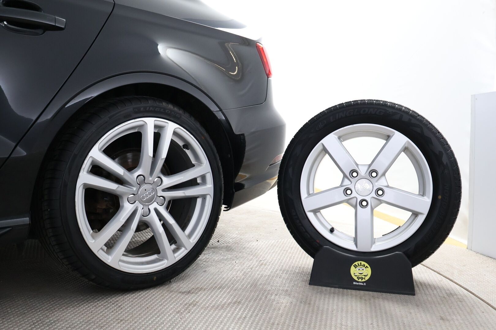 Audi A3 2017 Sedan Land of quattro Edition 2,0 TDI 135 kW quattro S tronic S-Line - Suomiauto / Webasto / Adapt.Vakkari / Bang & Olufsen / Puolinahat / Sporttipenkit / Matrix LED / Supervarusteet!