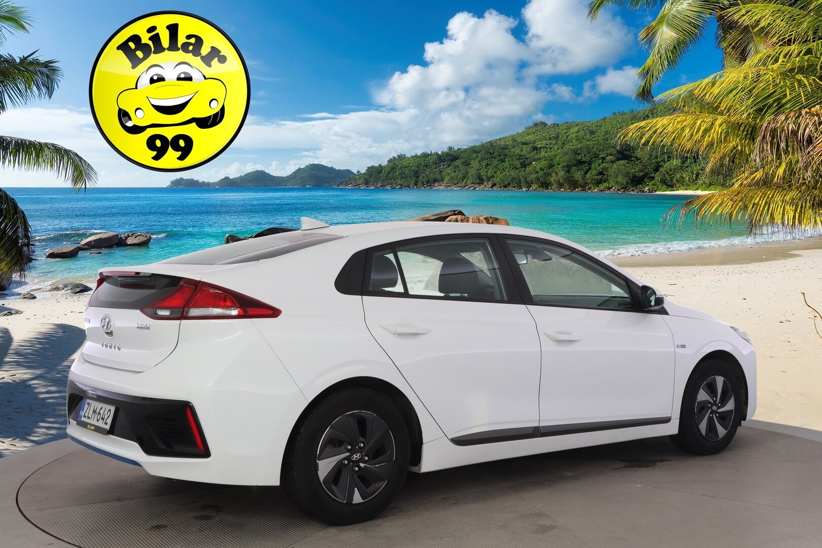 Hyundai IONIQ hybrid 2017 DCT Comfort ** 2.om Suomi-auto / Juuri katsastettu! / Kamera / Lohko+sisä / Adapt.vakkari / Infinity / Ratinlämmitys ** - Kahdet renkaat Hyundain alkuperäisillä vanteilla! Infinity Audio, hyvät ajoavustimet sekä lämmitysvarusteet!