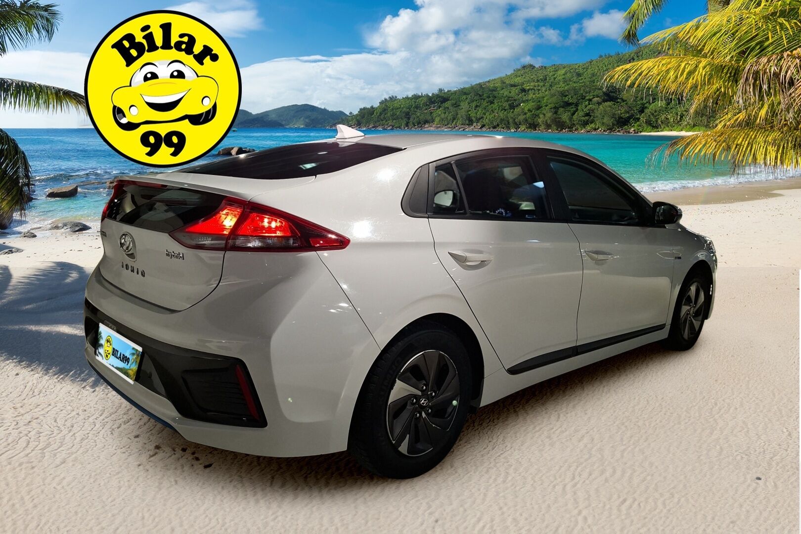 Hyundai IONIQ hybrid 2017 DCT Comfort ** 2.om Suomi-auto / P.kamera / Lohko+sisäp / Adapt.vakkari / Infinity audio / Carplay / Ratinlämmitys ** - Kahdet renkaat Hyundain alkuperäisillä vanteilla! Infinity Audio, hyvät ajoavustimet sekä lämmitysvarusteet!