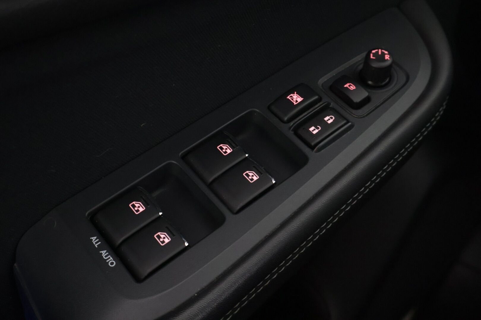 Subaru Outback 2017 2,5i Base Edition CVT *ACC / WEBASTO / KOUKKU / NELIVETO / RATINLÄMMITYS* - *Neliveto / Laadukas / Edullinen / Hyvin Varusteltu*