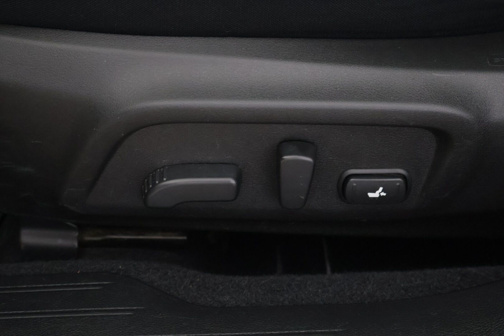 Subaru Outback 2017 2,5i Base Edition CVT *ACC / WEBASTO / KOUKKU / NELIVETO / RATINLÄMMITYS* - *Neliveto / Laadukas / Edullinen / Hyvin Varusteltu*