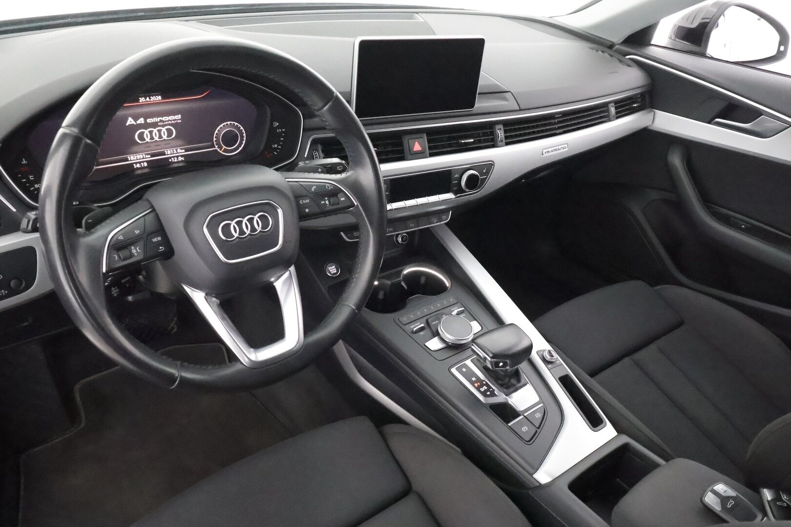Audi A4 ALLROAD 2017 Land of quattro Edition 2,0 TDI 140 kW quattro S tronic - Webasto | Adapt.Vakkari | Koukku | Matrix LED | Navi | Sähköpenkit