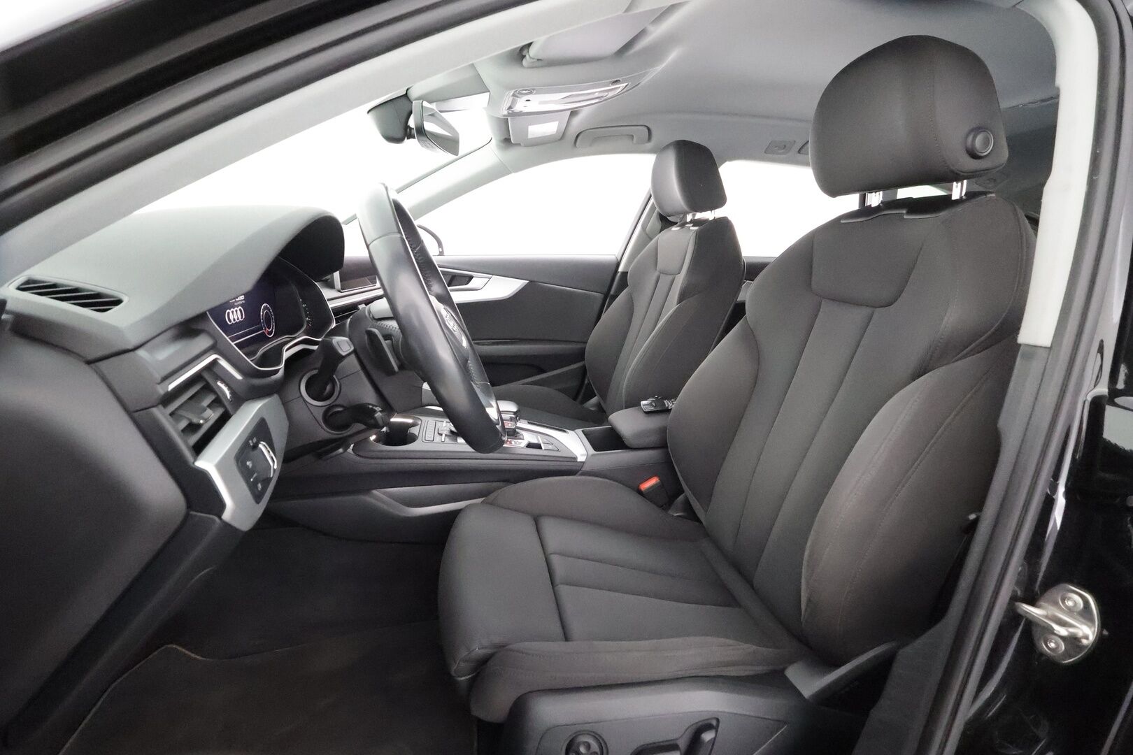 Audi A4 ALLROAD 2017 Land of quattro Edition 2,0 TDI 140 kW quattro S tronic - Webasto | Adapt.Vakkari | Koukku | Matrix LED | Navi | Sähköpenkit