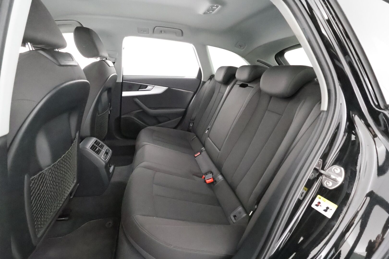 Audi A4 ALLROAD 2017 Land of quattro Edition 2,0 TDI 140 kW quattro S tronic - Webasto | Adapt.Vakkari | Koukku | Matrix LED | Navi | Sähköpenkit