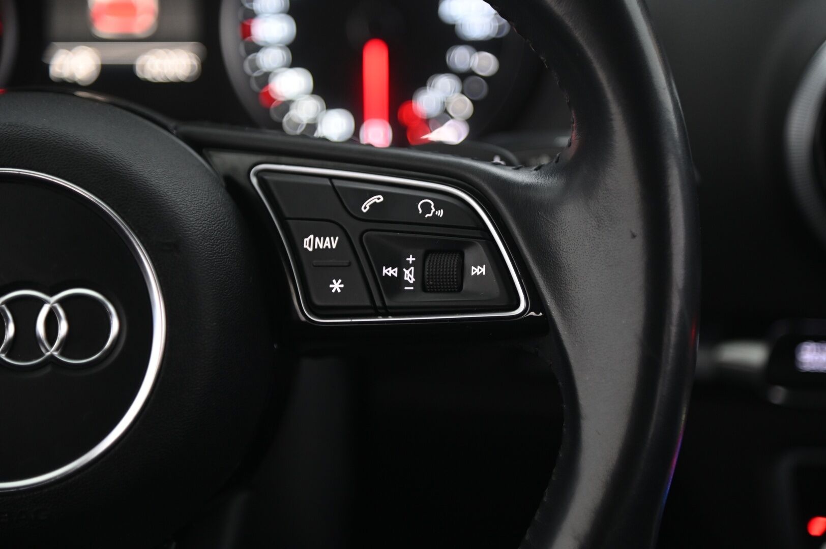 Audi A3 2017 Sportback Land of quattro Edition 2,0 TFSI 140 kW quattro S tronic *Ketju vaihdettu! / ACC / Webasto / B&O / Sporttipenkit / Flatbottom ratti / P*kamera / Suomi-auto* - *Uudet kesärenkaat! / Juuri saapunut!* - HULLUT AVAJAISHULINAT KORKOTARJOUS 3,29 %