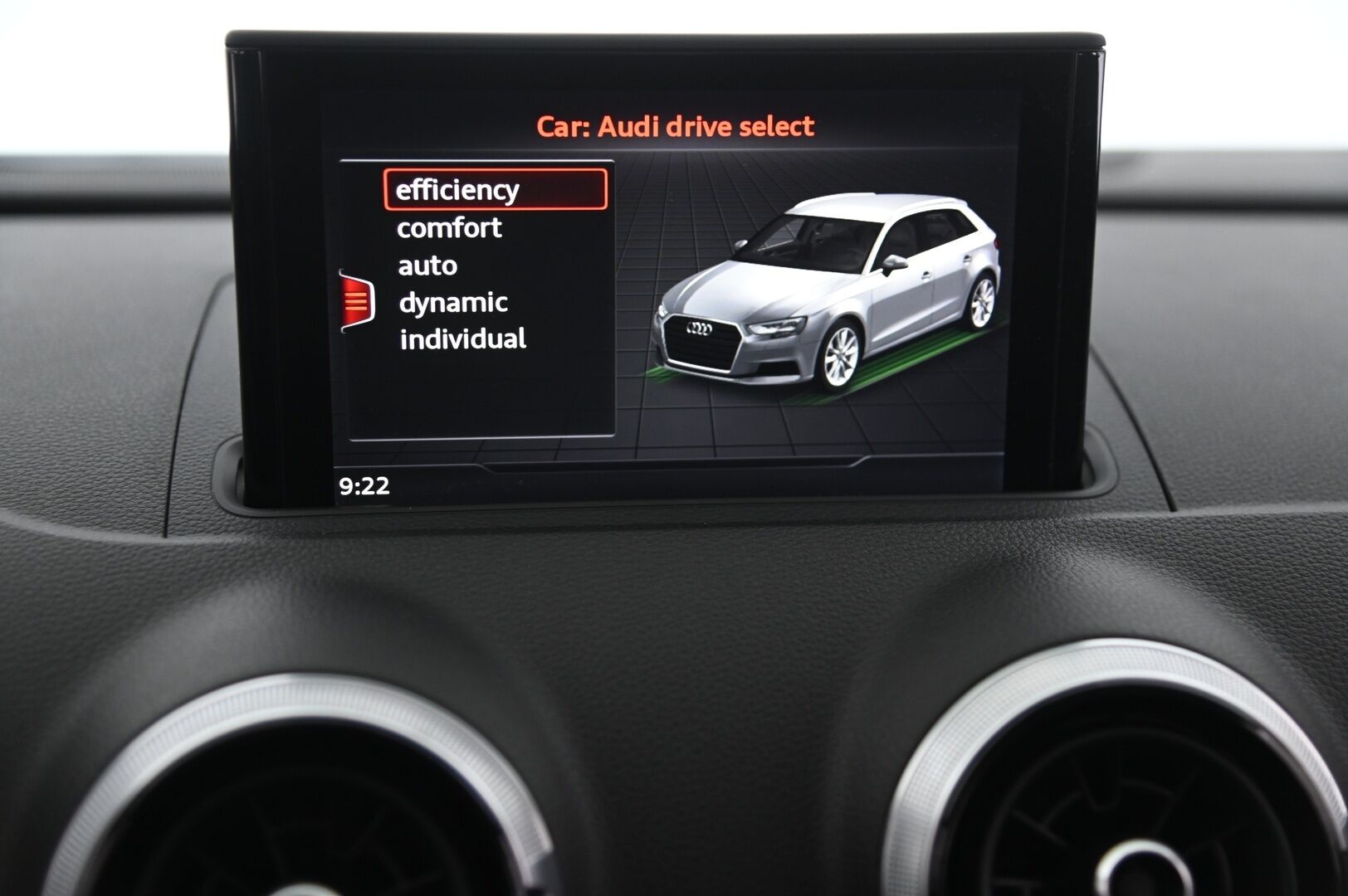 Audi A3 2017 Sportback Land of quattro Edition 2,0 TFSI 140 kW quattro S tronic *Ketju vaihdettu! / ACC / Webasto / B&O / Sporttipenkit / Flatbottom ratti / P*kamera / Suomi-auto* - *Uudet kesärenkaat! / Juuri saapunut!* - HULLUT AVAJAISHULINAT KORKOTARJOUS 3,29 %