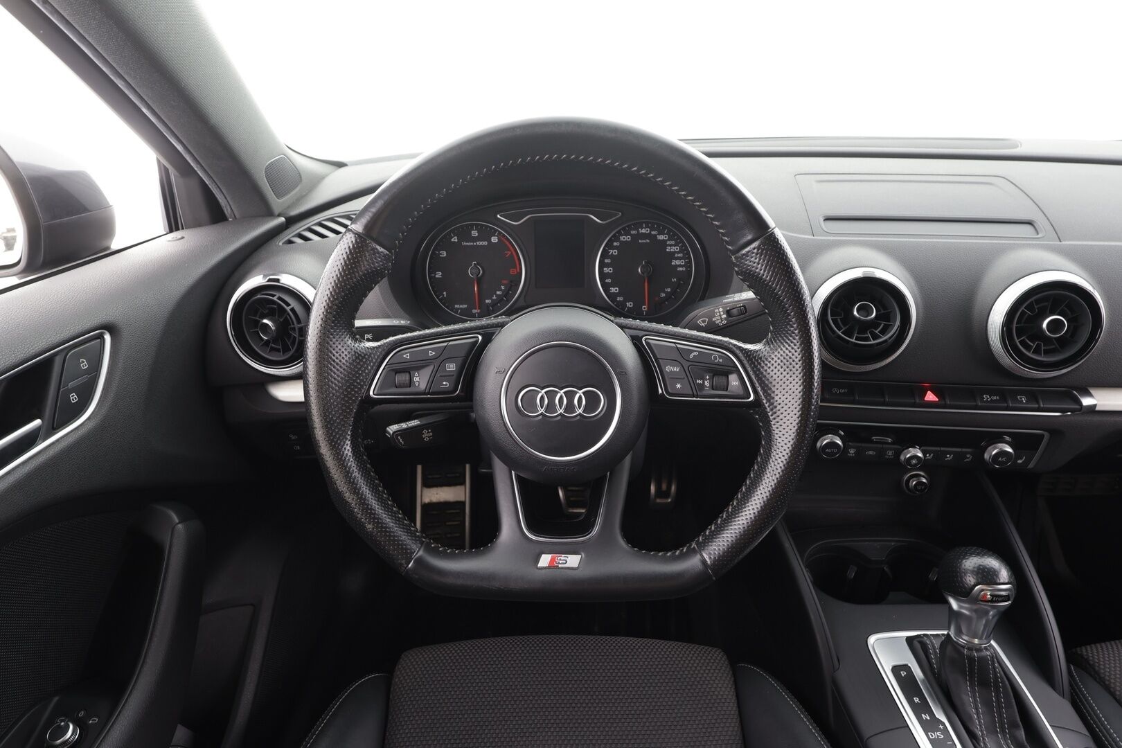 Audi A3 2017 Sportback S line Land of quattro Edition 2,0 TFSI 140 kW quattro S tronic - | 2x S-line | Matrix-LED | Puolinahat | Sporttipenkit | Audi Sound System | Apple & Android | Lohko+sisälämmitin | Vakkari | 2x renkaat aluin | 
