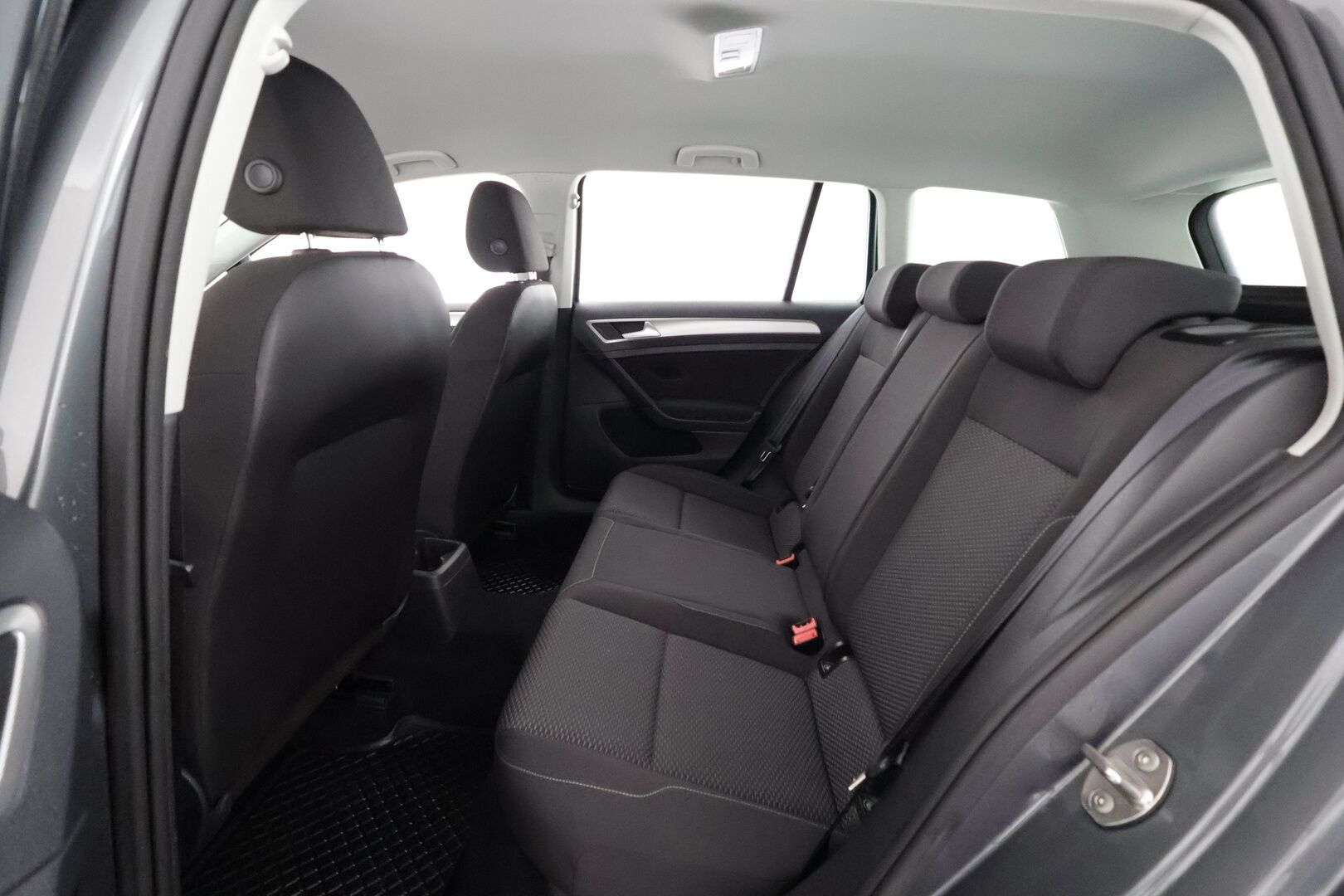Volkswagen Golf 2017 Variant Trendline 1,0 TSI 63 kW (85 hv) - | Koukku | Lohkolämmitin | Vakkari | Bluetooth | Ilmastointi | Penkinlämmittimet | Facelift | Suomi-auto | Kahdet renkaat | 