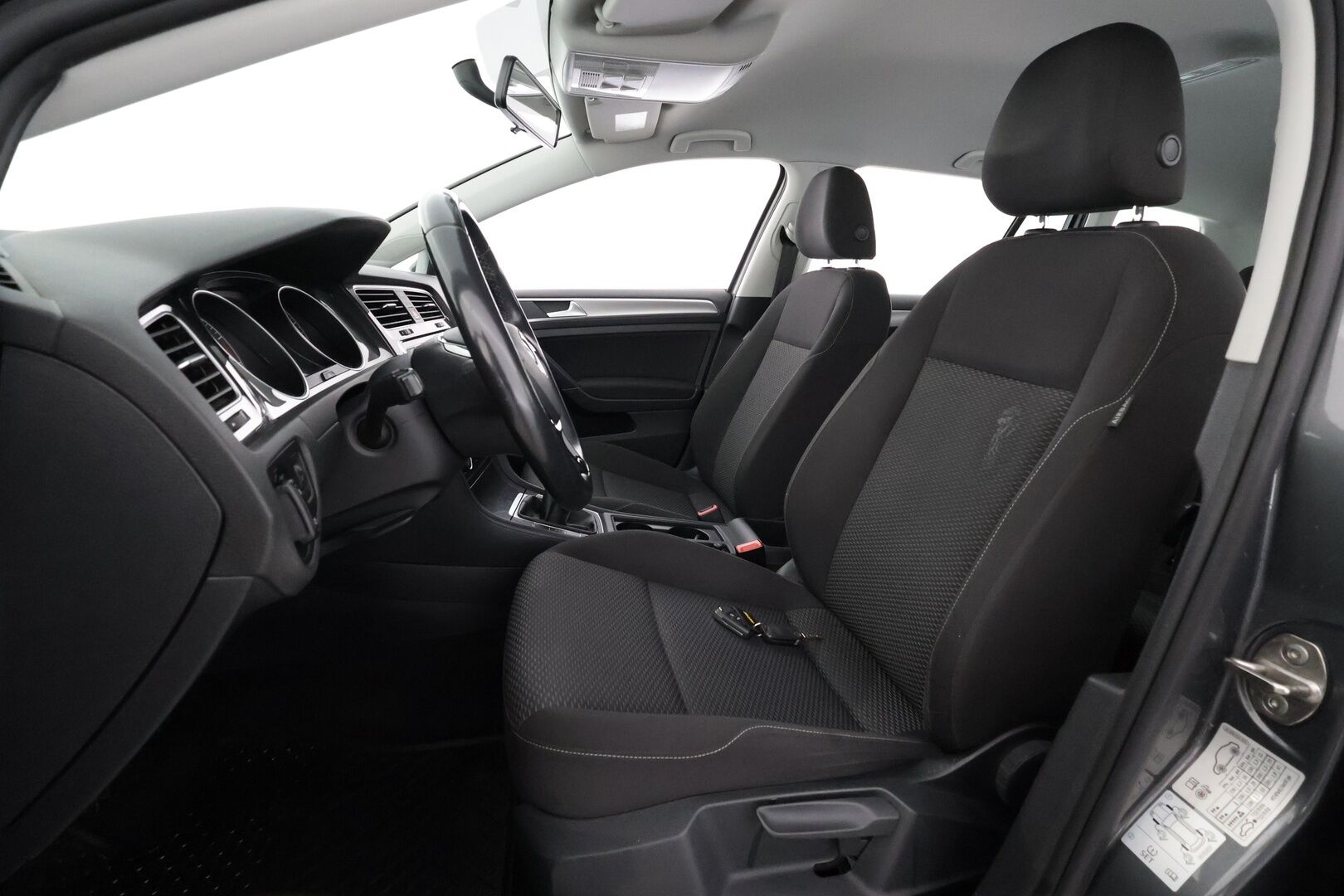 Volkswagen Golf 2017 Variant Trendline 1,0 TSI 63 kW (85 hv) - | Koukku | Lohkolämmitin | Vakkari | Bluetooth | Ilmastointi | Penkinlämmittimet | Facelift | Suomi-auto | Kahdet renkaat | 