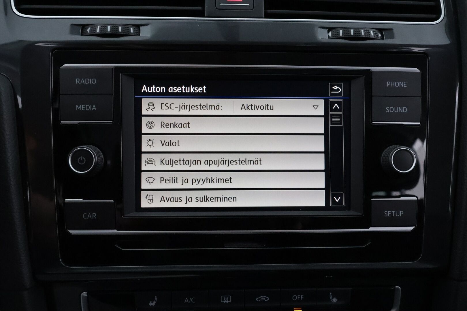Volkswagen Golf 2017 Variant Trendline 1,0 TSI 63 kW (85 hv) - | Koukku | Lohkolämmitin | Vakkari | Bluetooth | Ilmastointi | Penkinlämmittimet | Facelift | Suomi-auto | Kahdet renkaat | 