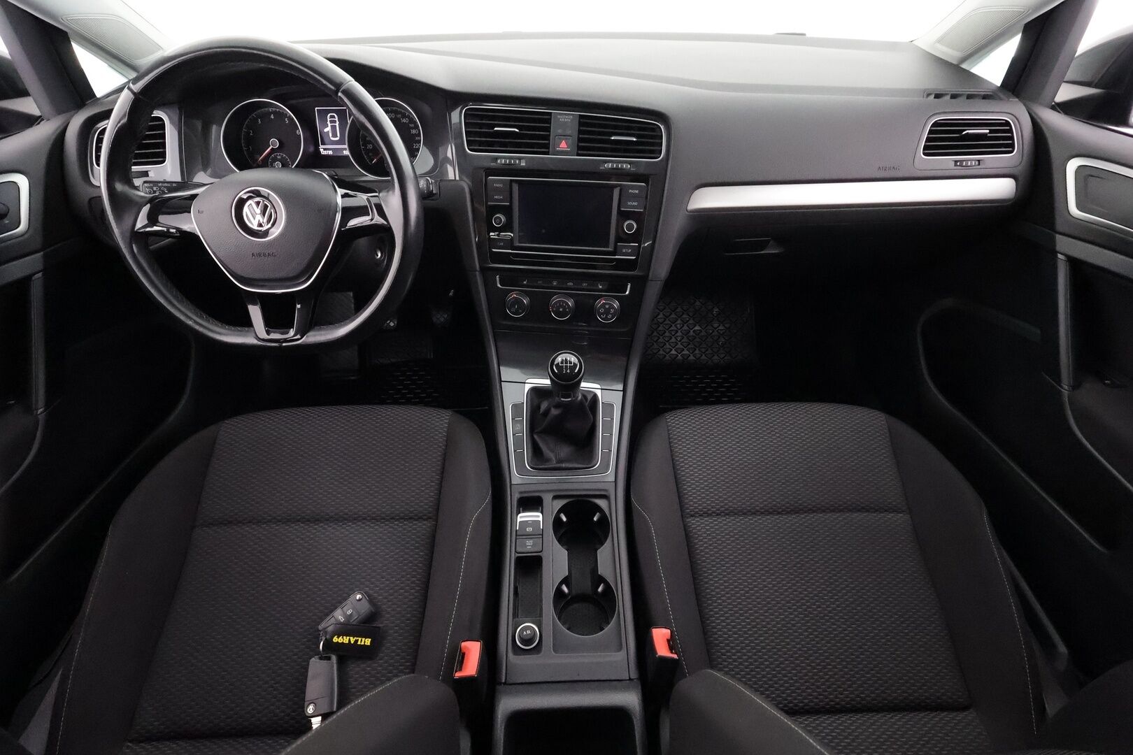 Volkswagen Golf 2017 Variant Trendline 1,0 TSI 63 kW (85 hv) - | Koukku | Lohkolämmitin | Vakkari | Bluetooth | Ilmastointi | Penkinlämmittimet | Facelift | Suomi-auto | Kahdet renkaat | 