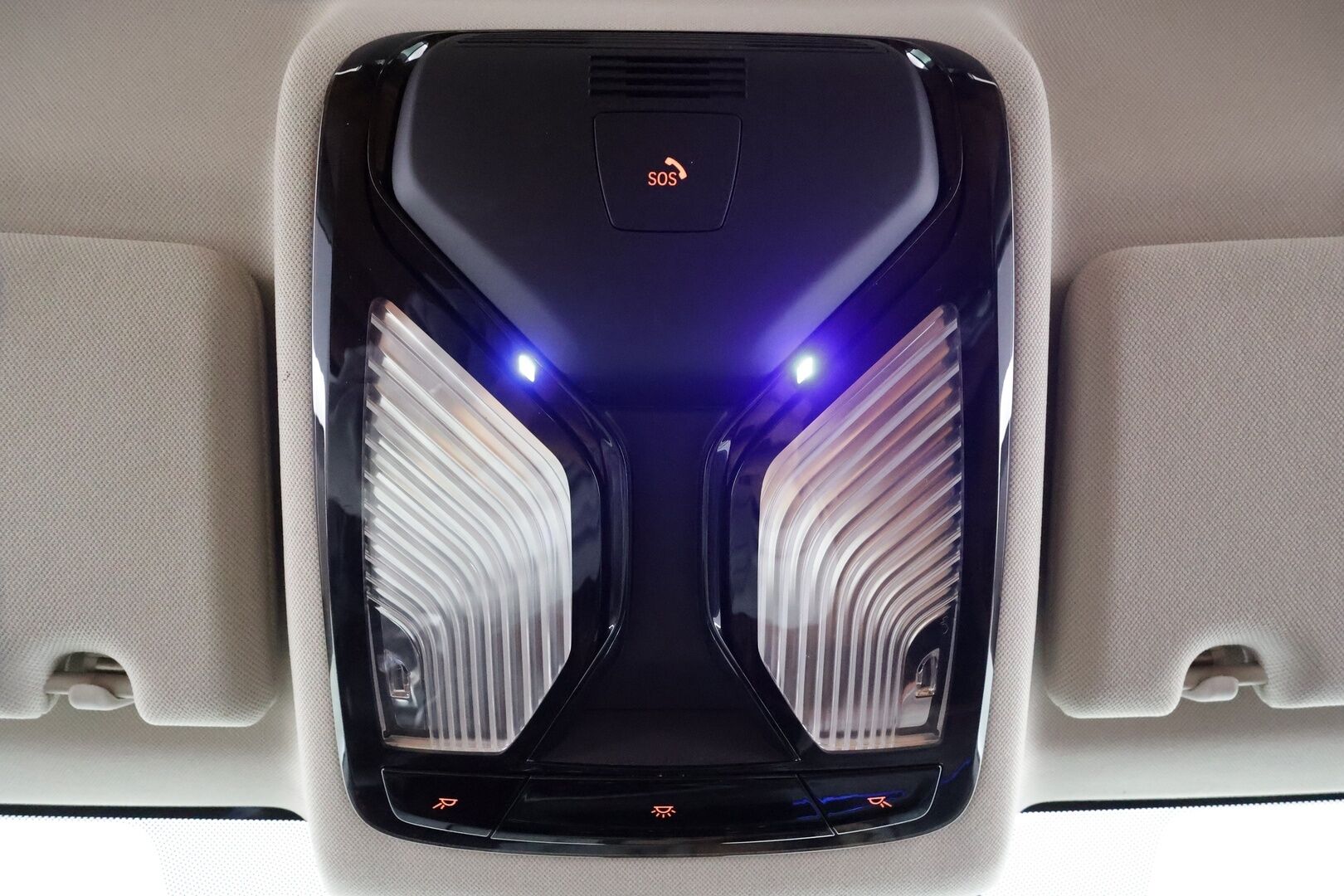 BMW 520 2017 G30 Sedan 520d A xDrive Business Comfort * Vakkari / P.kamera / Webasto / LED / Navi / Ruskeat nahat * - Suomi-auto / Kahdet renkaat aluvanteilla