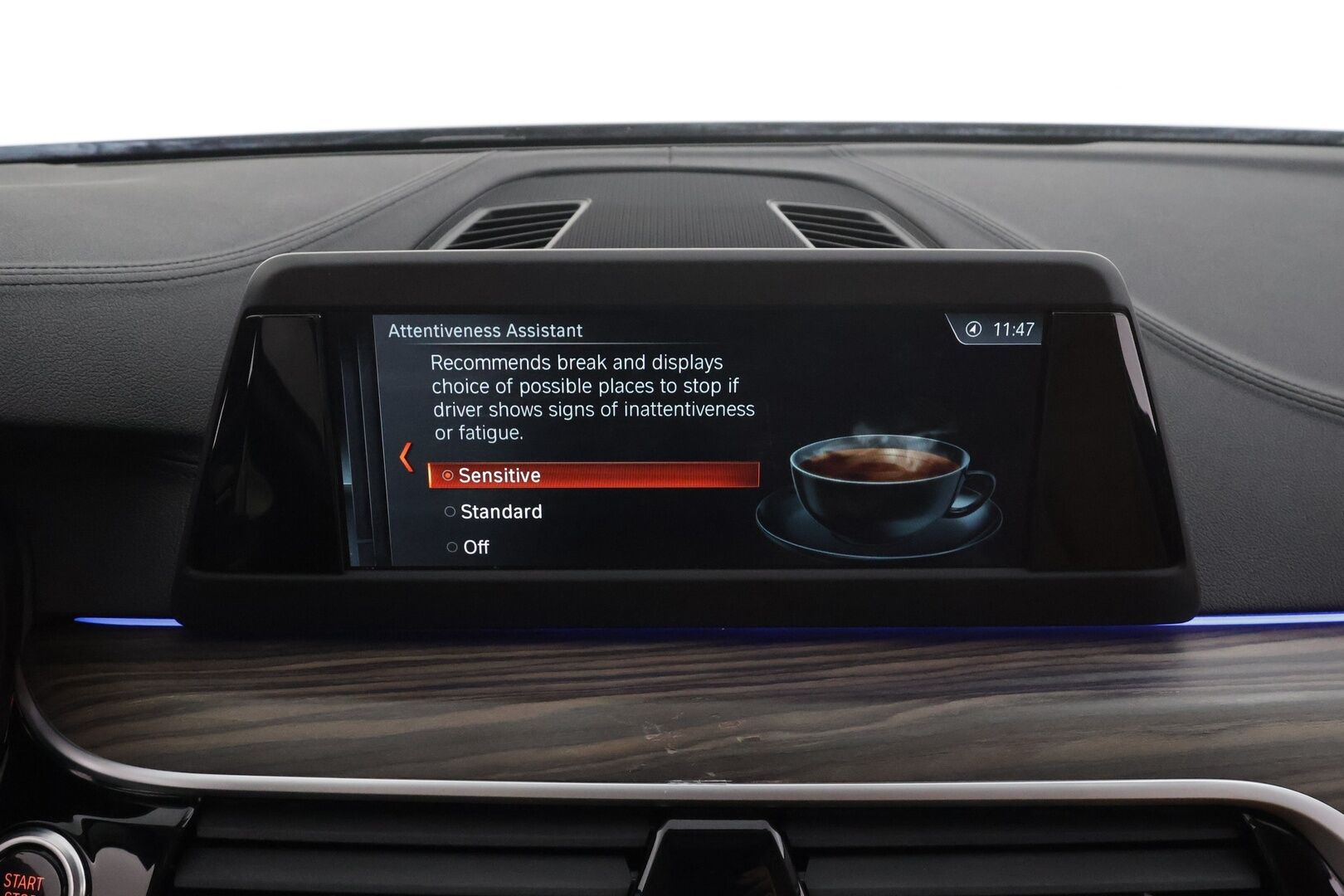 BMW 520 2017 G30 Sedan 520d A xDrive Business Comfort * Vakkari / P.kamera / Webasto / LED / Navi / Ruskeat nahat * - Suomi-auto / Kahdet renkaat aluvanteilla