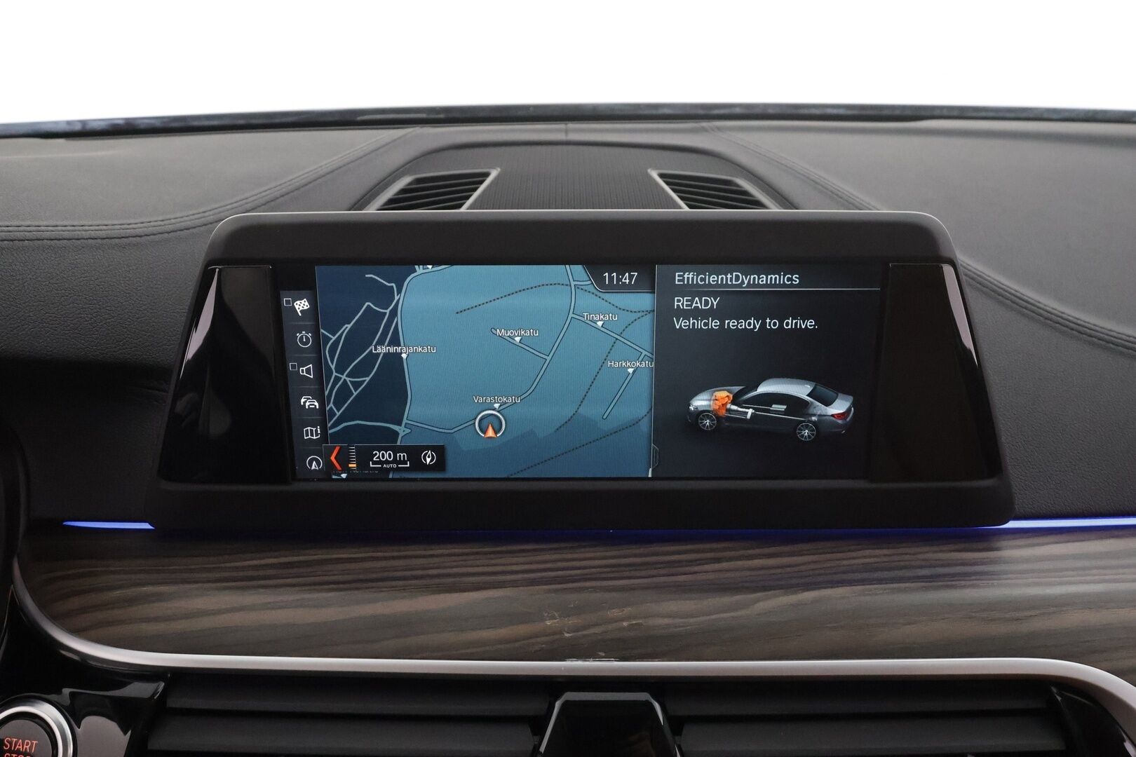 BMW 520 2017 G30 Sedan 520d A xDrive Business Comfort * Vakkari / P.kamera / Webasto / LED / Navi / Ruskeat nahat * - Suomi-auto / Kahdet renkaat aluvanteilla