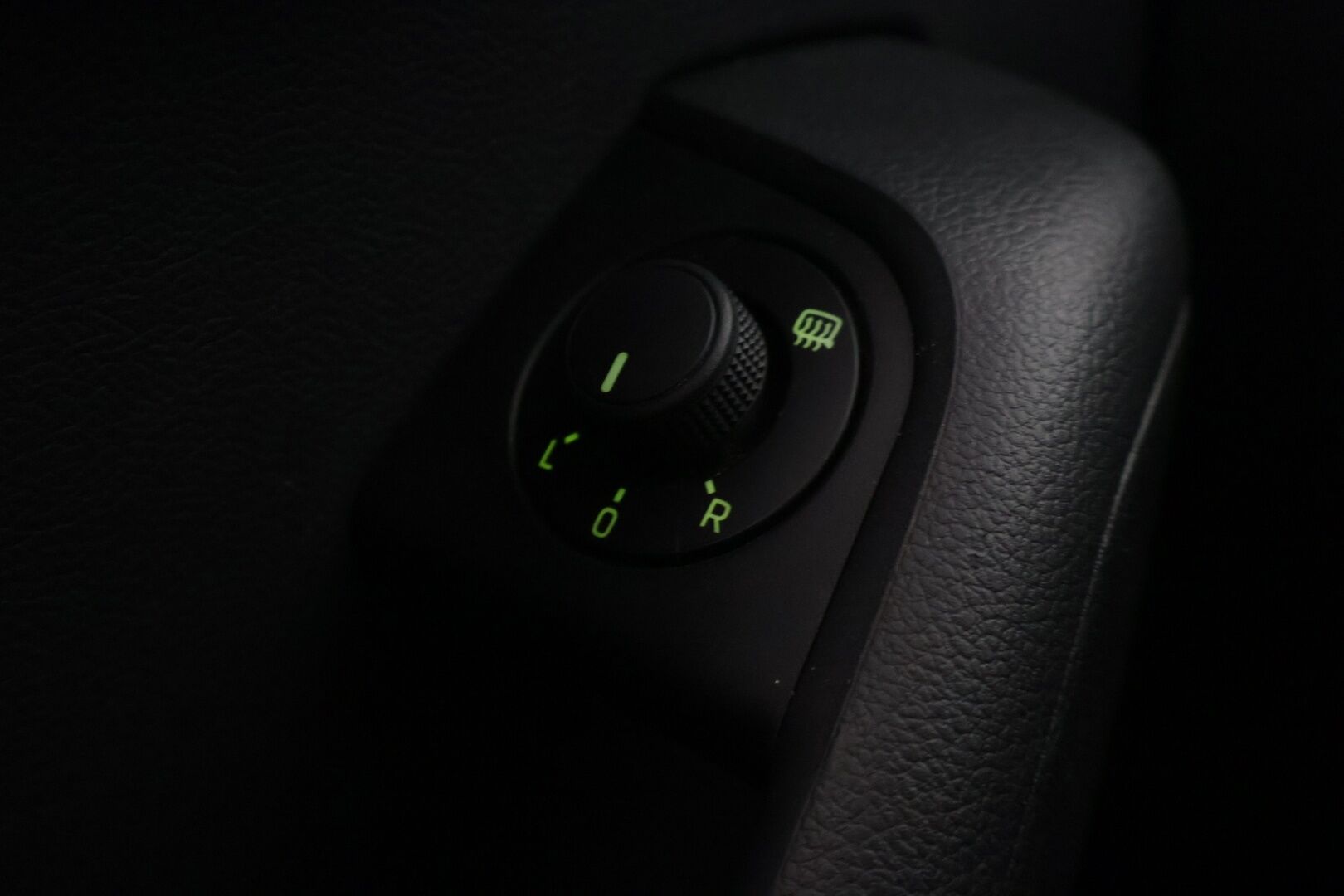 Skoda Octavia 2017 1,4 TSI Style *Vakionopeudensäädin / Webasto / Tutkat edessä ja takana / Läm. Tuulilasi / Vetokoukku* - *Hyvä huoltohistoria / 2x Renkaat & Vanteet / Jakohihna vaihdettu*