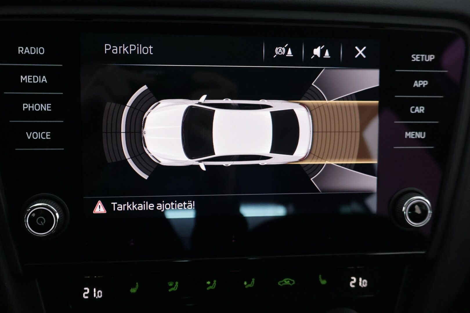 Skoda OCTAVIA 2018 1,4 TSI Style *Vakionopeudensäädin / Webasto / Tutkat edessä ja takana / Läm. Tuulilasi / Vetokoukku* - *Hyvä huoltohistoria / 2x Renkaat & Vanteet / Jakohihna vaihdettu*