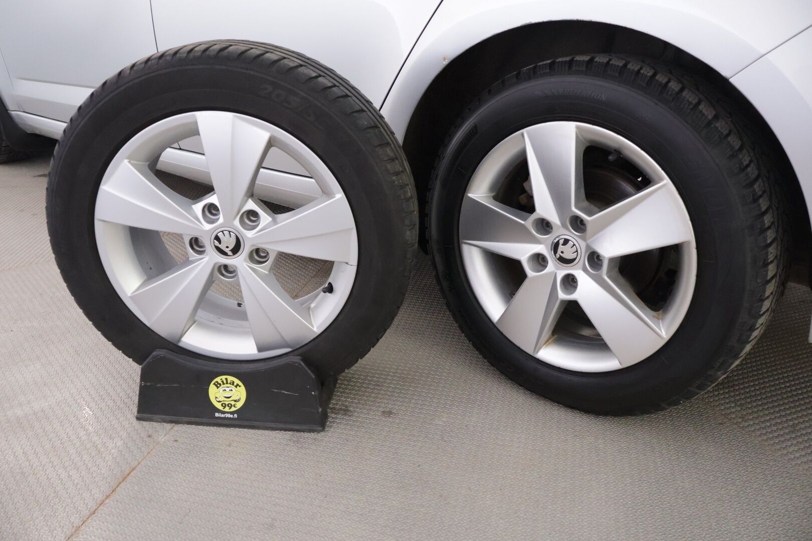 Skoda OCTAVIA 2018 1,4 TSI Style *Vakionopeudensäädin / Webasto / Tutkat edessä ja takana / Läm. Tuulilasi / Vetokoukku* - *Hyvä huoltohistoria / 2x Renkaat & Vanteet / Jakohihna vaihdettu*