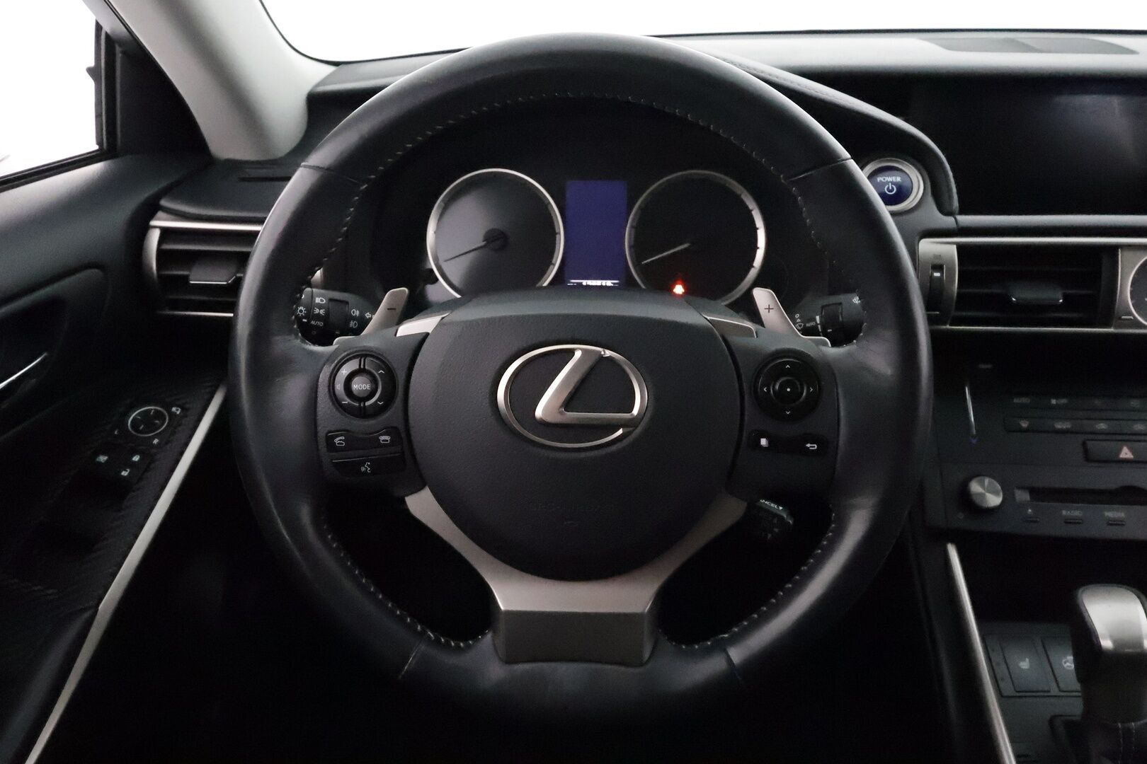 Lexus IS 2015 300h Hybrid A Executive **Webasto / Vakkari / Xenon-valot / P.kamera / Puolinahat** - Kahdet Renkaat / Merkkihuollettu / Viimeisin huolto 125tkm!