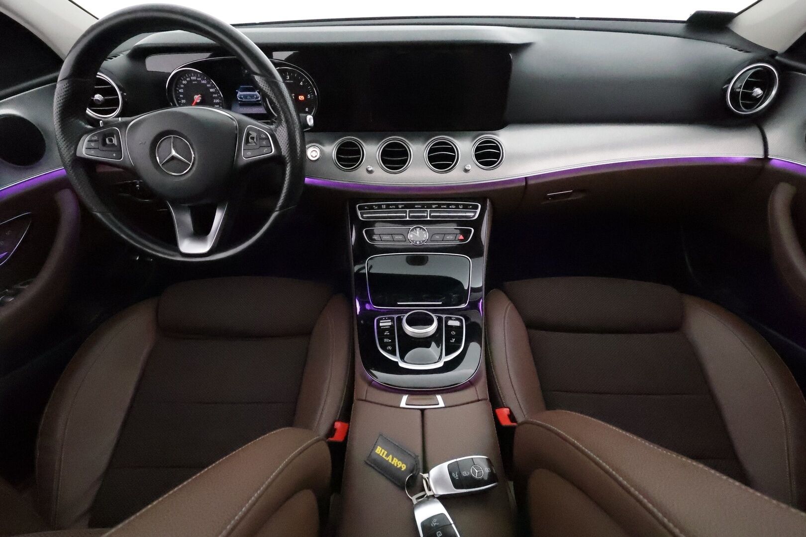 Mercedes-Benz E 2017 220 d T A Premium Business **LED-High Performance / P.Kamera / Lohkolämmitin / Sporttipenkit / Navi / Koukku** - Suomi-auto / Kahdet Renkaat