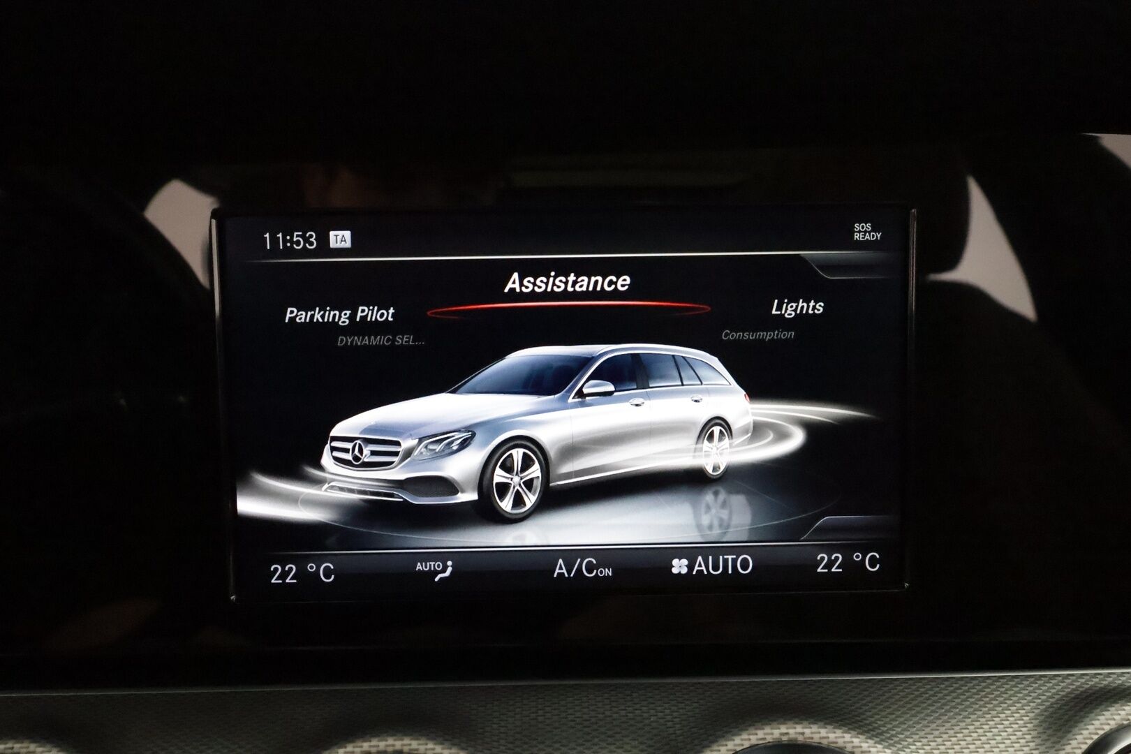 Mercedes-Benz E 2017 220 d T A Premium Business **LED-High Performance / P.Kamera / Lohkolämmitin / Sporttipenkit / Navi / Koukku** - Suomi-auto / Kahdet Renkaat