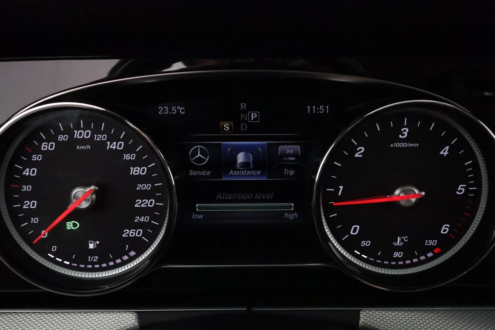 Mercedes-Benz E 2017 220 d T A Premium Business **LED-High Performance / P.Kamera / Lohkolämmitin / Sporttipenkit / Navi / Koukku** - Suomi-auto / Kahdet Renkaat