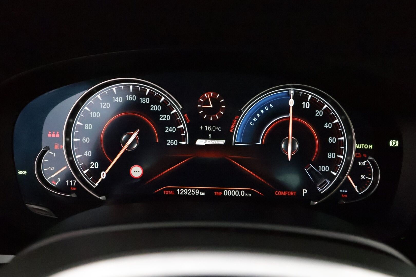 BMW 530 2017 G30 Sedan iPerformance Launch Edition M Sport ** P.Kamera / LED-valot / Sporttinahat / Harman/Kardon / Navi ** - Suomi-auto / Merkkihuollettu / 2x Renkaat / Akku Kuntotarkistettu! ETULASEISSA TUMMENUKSET!
