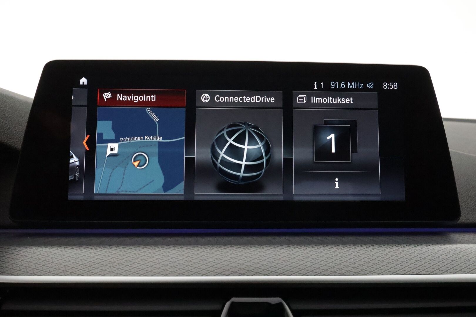 BMW 530 2017 G30 Sedan iPerformance Launch Edition M Sport ** P.Kamera / LED-valot / Sporttinahat / Harman/Kardon / Navi ** - Suomi-auto / Merkkihuollettu / 2x Renkaat / Akku Kuntotarkistettu! ETULASEISSA TUMMENUKSET!