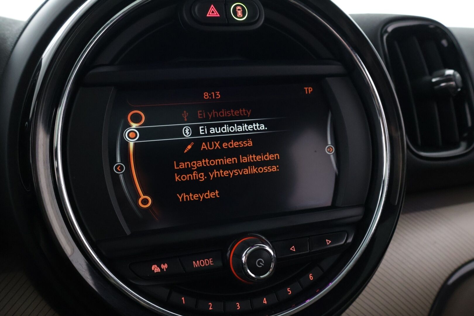 MINI Countryman 2017 Cooper SD ALL4 A Business - | Panorama | Harman/Kardon | HUD | Nahat | KeylessGo | Koukku | Kamera | P-tutkat eteen & taakse | Park Assist | LED | Navi | Sähköluukku |