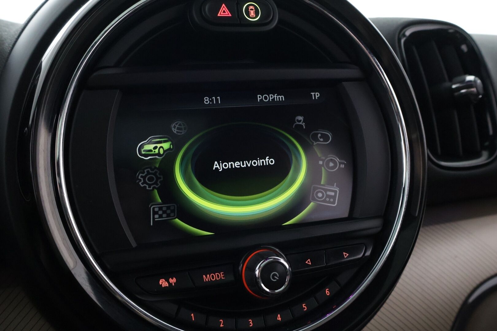 MINI Countryman 2017 Cooper SD ALL4 A Business - | Panorama | Harman/Kardon | HUD | Nahat | KeylessGo | Koukku | Kamera | P-tutkat eteen & taakse | Park Assist | LED | Navi | Sähköluukku |