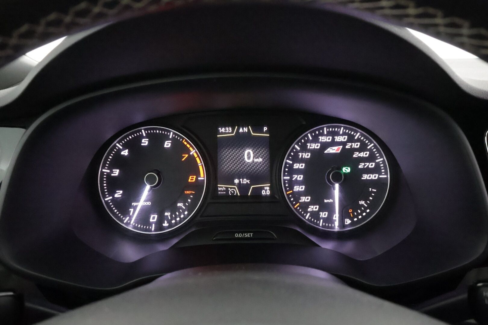 Seat Leon ST 2017 2,0 TSI 300 4DRIVE Cupra DSG * Vakkari / P.tutkat / LED / Apple&Android / Puolinahat * - Suomi-auto / Kahdet Renkaat