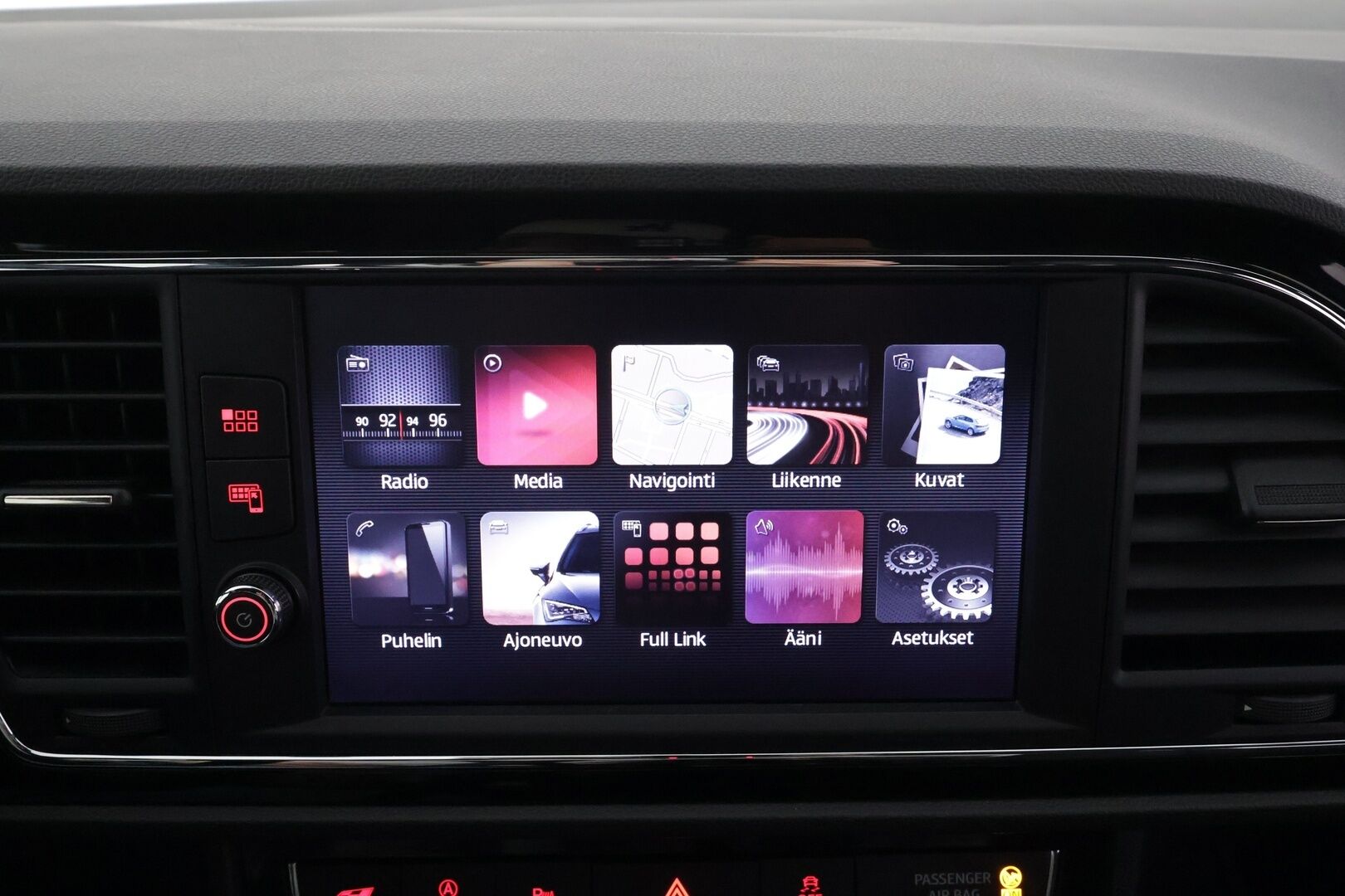 Seat Leon ST 2017 2,0 TSI 300 4DRIVE Cupra DSG * Vakkari / P.tutkat / LED / Apple&Android / Puolinahat * - Suomi-auto / Kahdet Renkaat