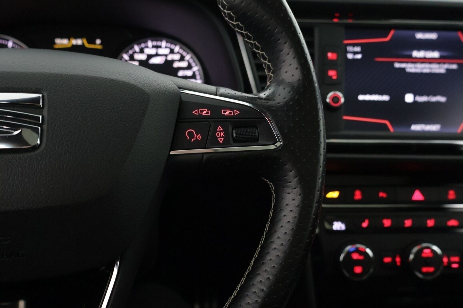 Seat Leon ST 2017 2,0 TSI 300 4DRIVE Cupra DSG *Panorama / ACC / Seat sound / Nahat* - *Kahdet renkaat ja vanteet!* - HULLUT AVAJAISHULINAT KORKOTARJOUS 3,29 %