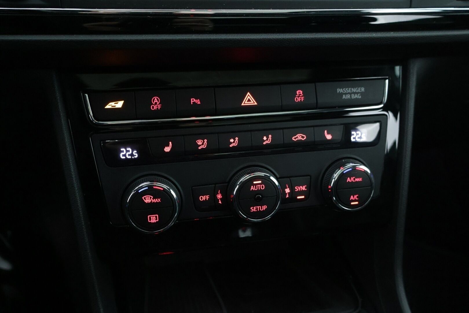 Seat Leon ST 2017 2,0 TSI 300 4DRIVE Cupra DSG // Nahkapenkit / ACC / Seat sound / Panoraama*