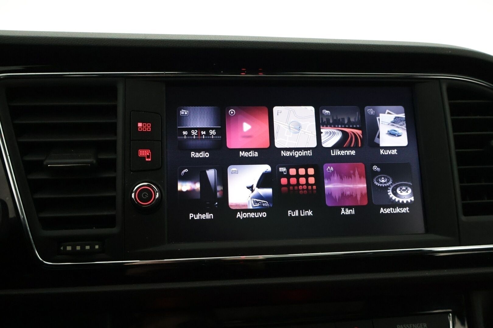 Seat Leon ST 2017 2,0 TSI 300 4DRIVE Cupra DSG *Panorama / ACC / Seat sound / Nahat* - *Kahdet renkaat ja vanteet!*